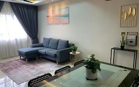 Dnaura Homestay Batu Buruk Terengganu